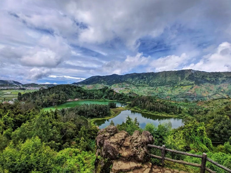 Telaga Warna Dieng